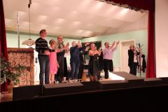 Halbpension-mit-Leiche-256